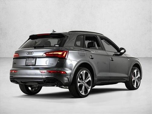 2025 Audi Q5 45 S line quattro Premium