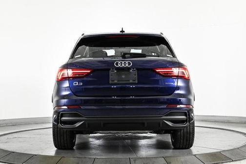 2025 Audi Q3 45 S line Premium