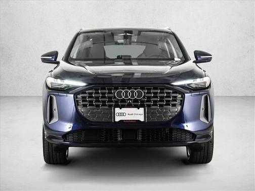Navarra Blue Metallic 2026 Audi Q5 PLUS