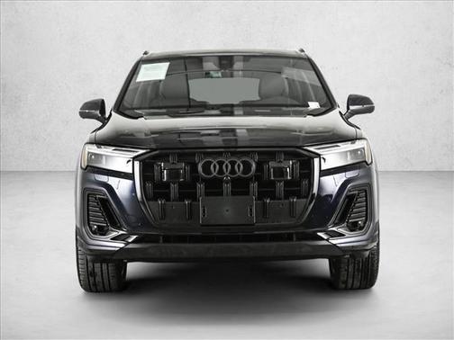 2025 Audi Q7 45 Premium Plus
