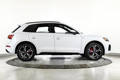 2025 Audi Q5 45 S line quattro Premium