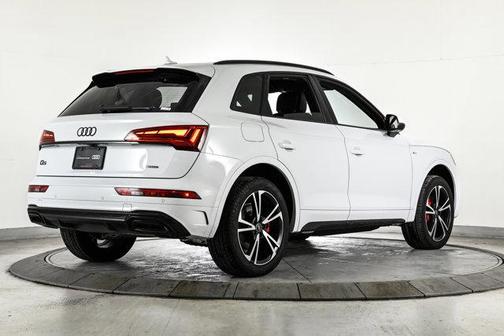 2025 Audi Q5 45 S line quattro Premium