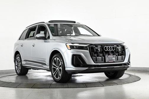 2025 Audi Q7 45 Premium Plus