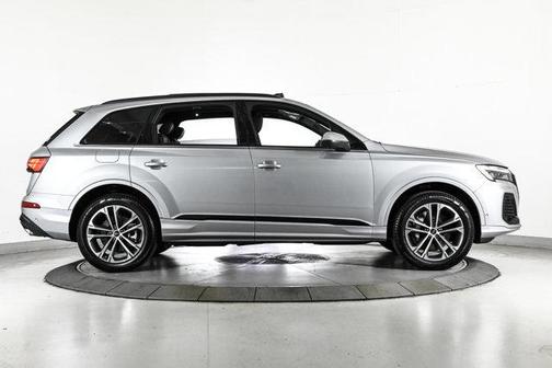 2025 Audi Q7 45 Premium Plus