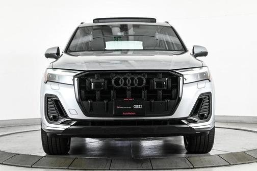 2025 Audi Q7 45 Premium Plus