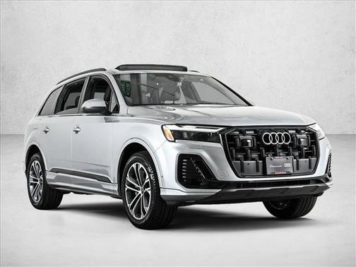 2025 Audi Q7 45 Premium Plus