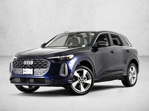 Navarra Blue Metallic 2026 Audi Q5 PLUS