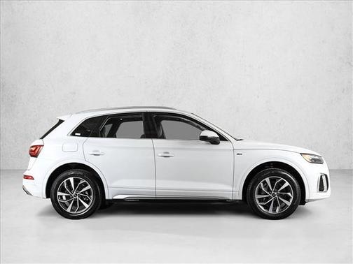 Glacier White Metallic 2024 Audi Q5 45 S line quattro Premium