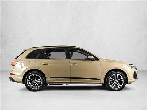 2025 Audi Q7 45 Premium Plus