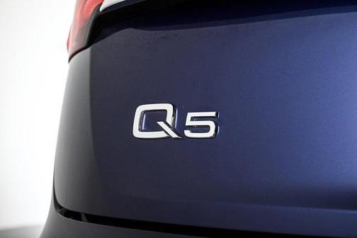 2025 Audi Q5 45 S line quattro Premium