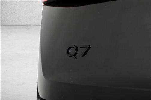 2025 Audi Q7 45 Premium Plus