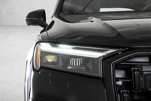 2025 Audi Q7 45 Premium Plus