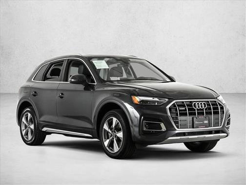Manhattan Gray Metallic 2023 Audi Q5 40 Premium
