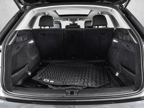 Manhattan Gray Metallic 2023 Audi Q5 40 Premium