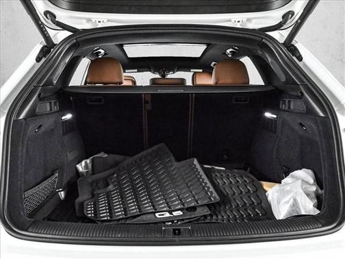 Glacier White Metallic 2024 Audi Q5 45 S line quattro Premium