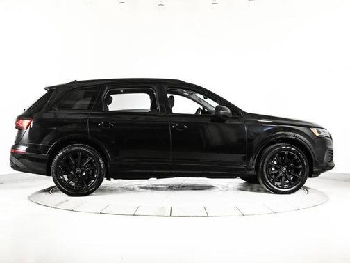 2023 Audi Q7 45 Premium Plus
