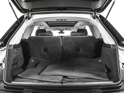 2023 Audi Q7 45 Premium Plus