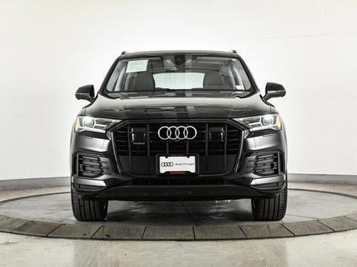 2023 Audi Q7 45 Premium Plus