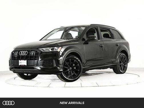 2023 Audi Q7 45 Premium Plus