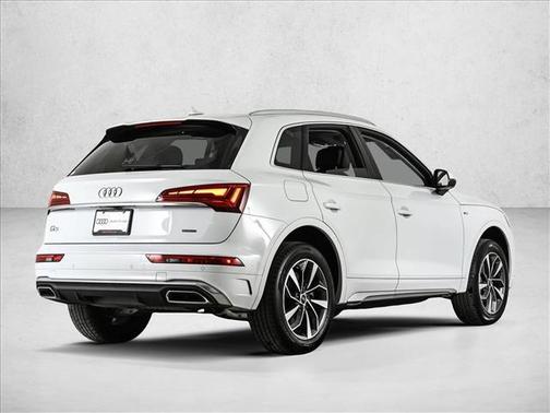 Glacier White Metallic 2023 Audi Q5 45 S line Premium Plus