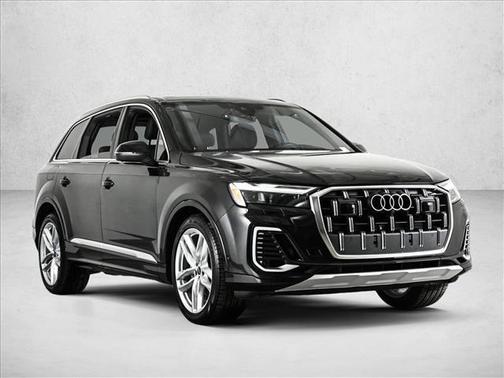2025 Audi Q7 55 Premium Plus