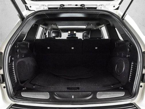 Bright White Clearcoat 2016 Jeep Grand Cherokee Summit