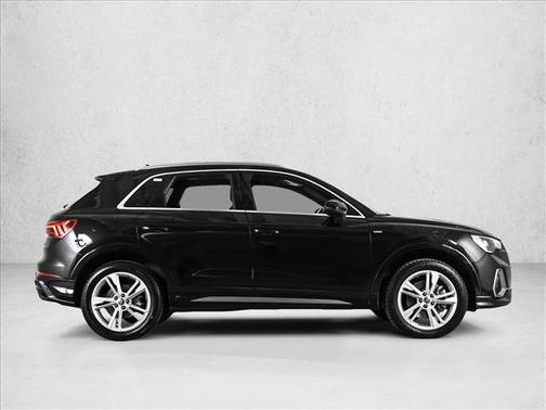 Mythos Black Metallic 2020 Audi Q3 45 S line Premium