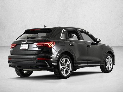 Mythos Black Metallic 2020 Audi Q3 45 S line Premium