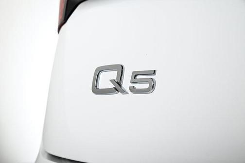 2025 Audi Q5 55 S line quattro Premium