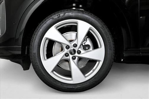 2025 Audi Q5 2.0T quattro Premium