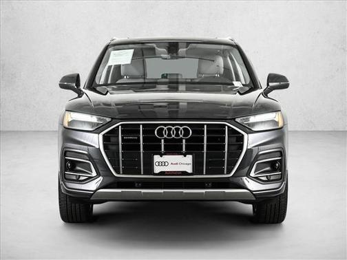 Manhattan Gray Metallic 2023 Audi Q5 40 Premium