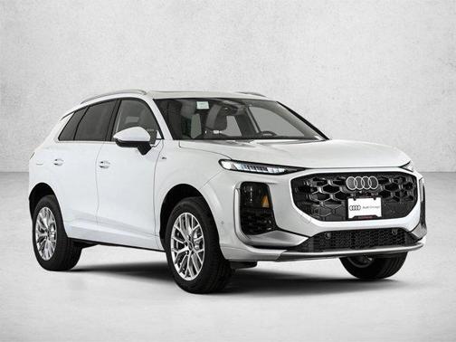 Glacier White Metallic 2026 Audi Q3 S line