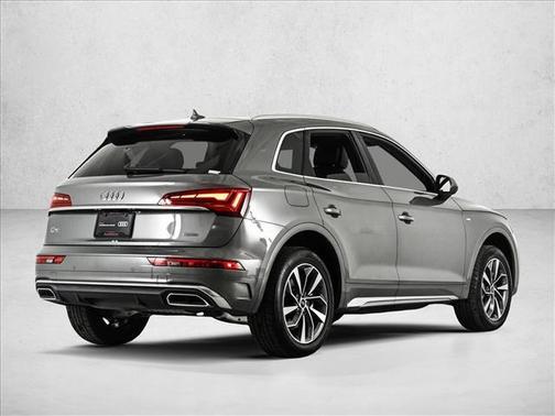 Chronos Gray Metallic 2023 Audi Q5 45 S line Premium Plus