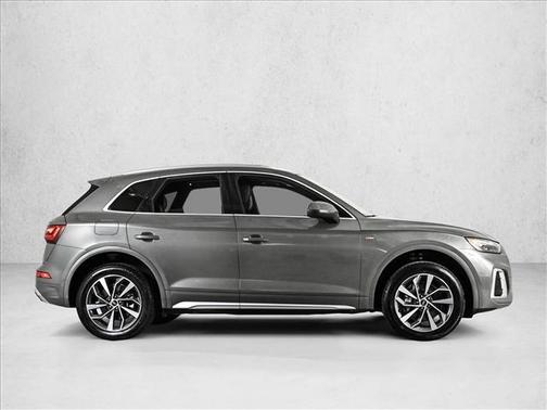 Chronos Gray Metallic 2023 Audi Q5 45 S line Premium Plus