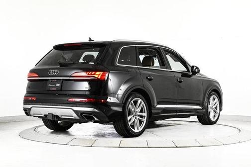 2025 Audi Q7 55 Premium Plus