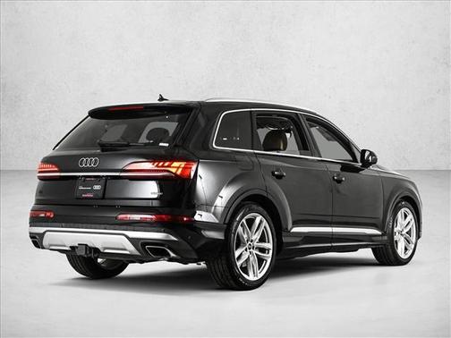 2025 Audi Q7 55 Premium Plus