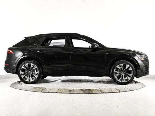 2025 Audi Q8 Prestige