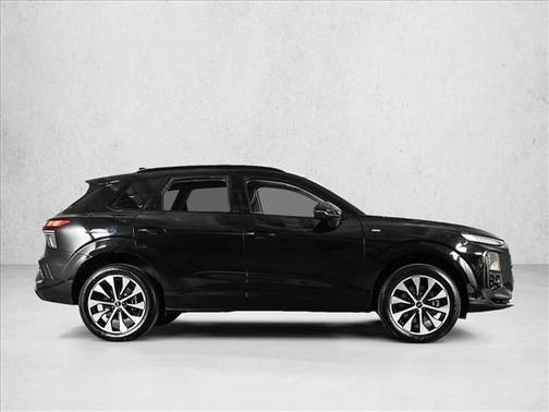 Mythos Black Metallic 2026 Audi Q3 S line