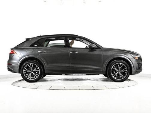 2023 Audi Q8 Premium