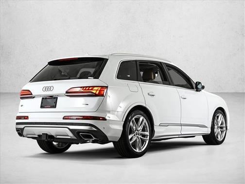 2025 Audi Q7 55 Premium Plus
