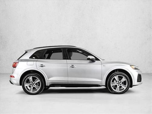 2025 Audi Q5 45 S line quattro Premium