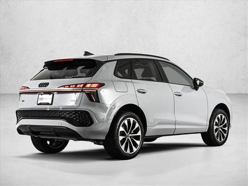 Arrow Gray Pearl 2026 Audi Q3 S line