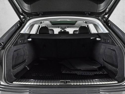 2024 Audi Q8 e-tron Premium