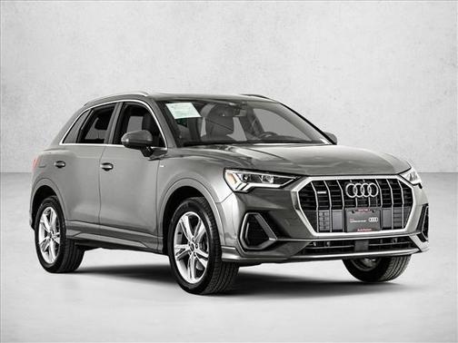 2024 Audi Q3 45 S line Premium