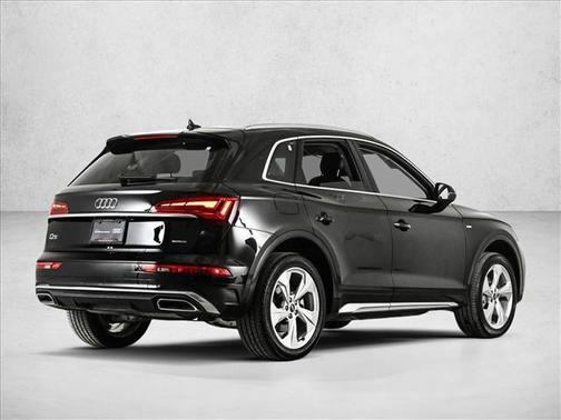 2022 Audi Q5 45 S line Premium Plus