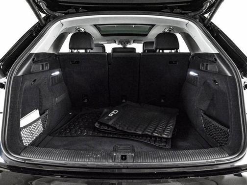 2022 Audi Q5 45 S line Premium Plus