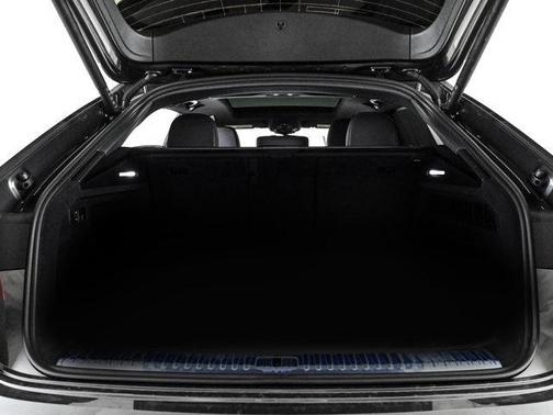 Daytona Gray Pearl 2026 Audi Q8 Premium Plus