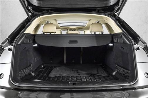 2022 Audi Q5 45 S line Premium Plus