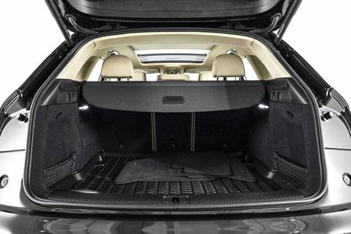 2022 Audi Q5 45 S line Premium Plus
