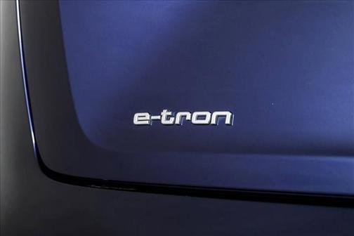 2022 Audi e-tron Premium
